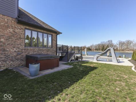 4652 Waters Edge Way Greenwood IN 46143