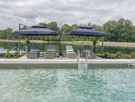 4652 Waters Edge Way Greenwood IN 46143