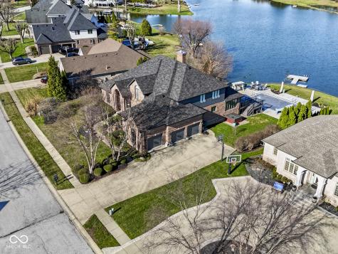 4652 Waters Edge Way Greenwood IN 46143