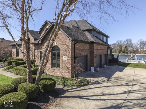 4652 Waters Edge Way Greenwood IN 46143