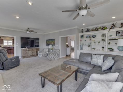 4652 Waters Edge Way Greenwood IN 46143
