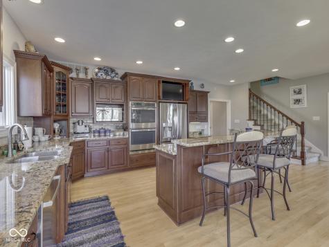 4652 Waters Edge Way Greenwood IN 46143