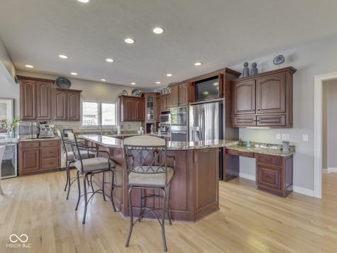 4652 Waters Edge Way Greenwood IN 46143