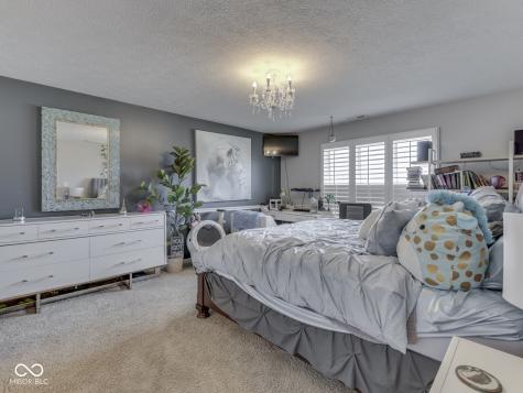 4652 Waters Edge Way Greenwood IN 46143