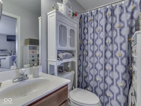 4652 Waters Edge Way Greenwood IN 46143