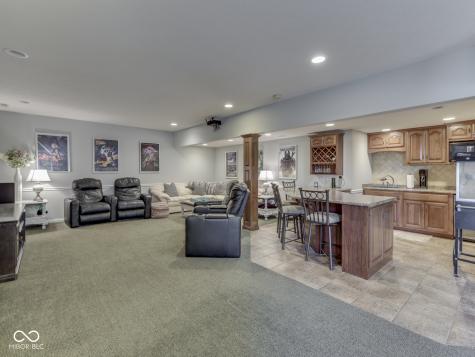 4652 Waters Edge Way Greenwood IN 46143