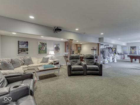 4652 Waters Edge Way Greenwood IN 46143