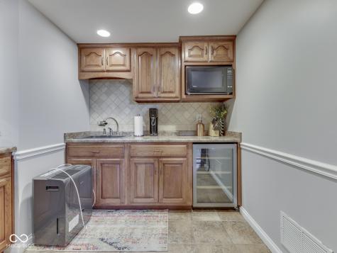 4652 Waters Edge Way Greenwood IN 46143