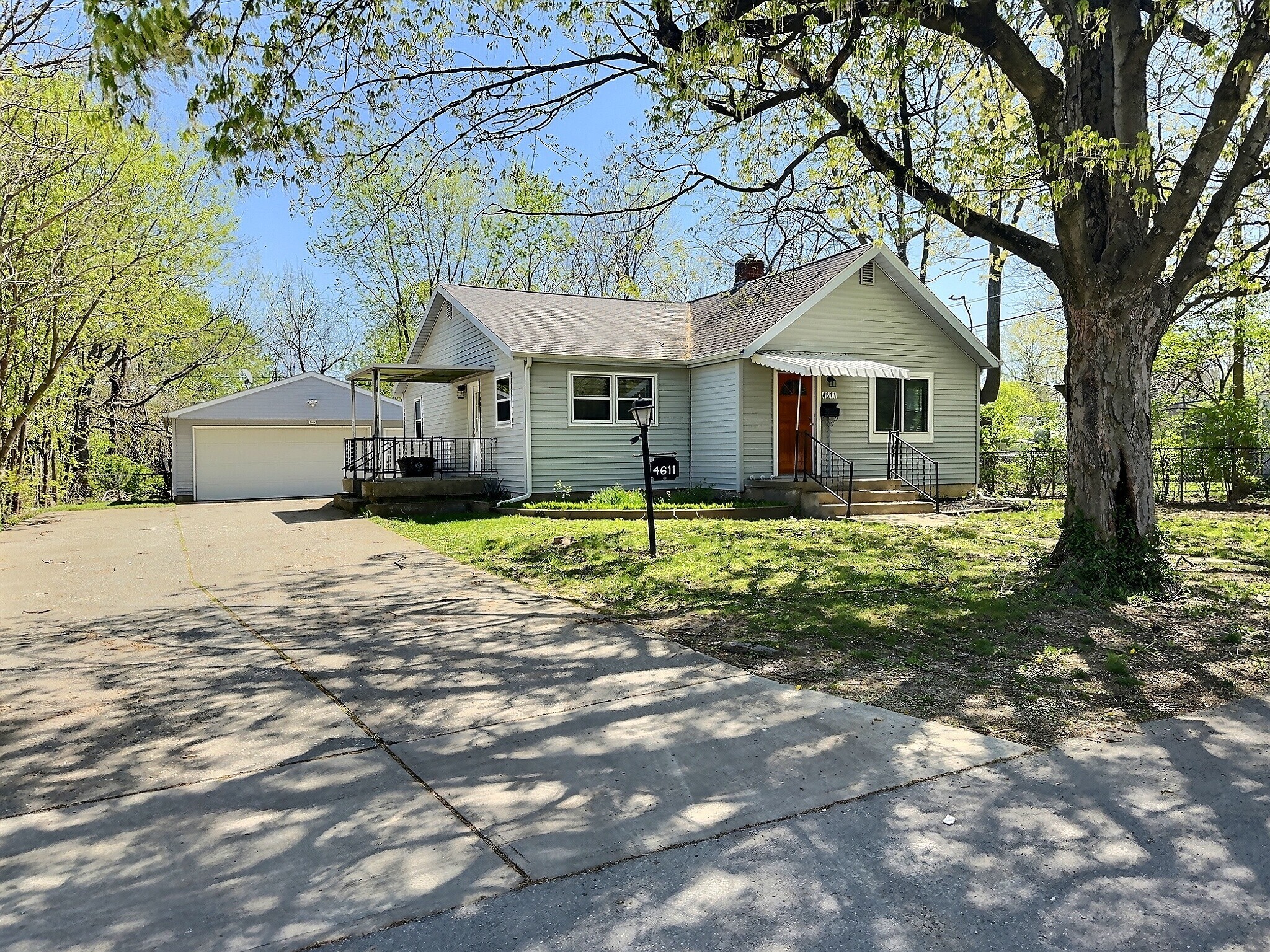 4611 Vernon Avenue Indianapolis IN 46226