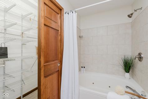 12602 Van Spronsen Way Indianapolis IN 46236