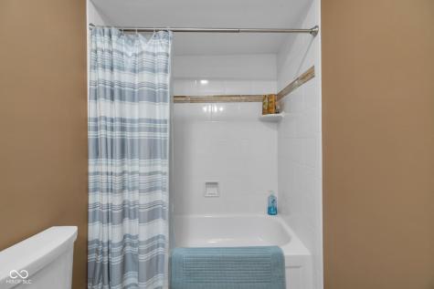 8525 Winding Ridge Road Indianapolis IN 46217