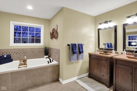 12430 Hyacinth Drive Fishers IN 46037