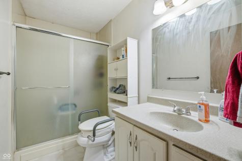 5915 Parterra Drive Indianapolis IN 46237
