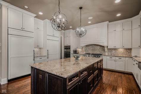 1023 Westview Point Drive Columbus IN 47201