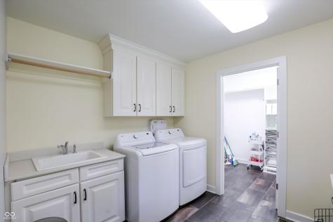9202 Fanchon Drive Zionsville IN 46077