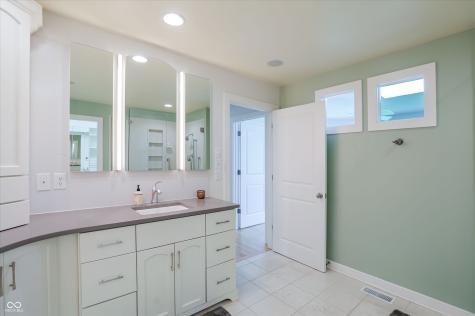 9202 Fanchon Drive Zionsville IN 46077