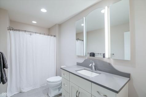 9202 Fanchon Drive Zionsville IN 46077