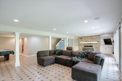 9202 Fanchon Drive Zionsville IN 46077