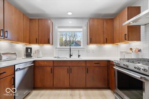 9944 Holaday Drive Carmel IN 46032