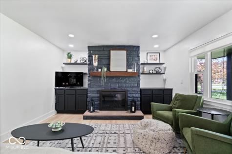 9944 Holaday Drive Carmel IN 46032