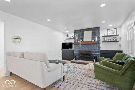 9944 Holaday Drive Carmel IN 46032