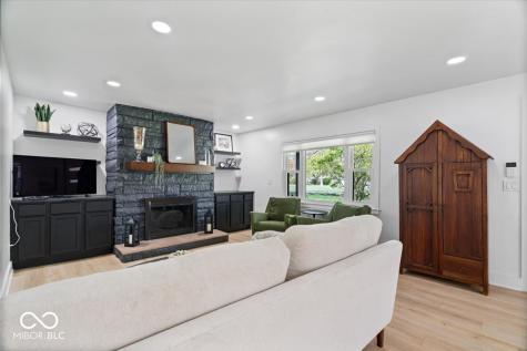 9944 Holaday Drive Carmel IN 46032
