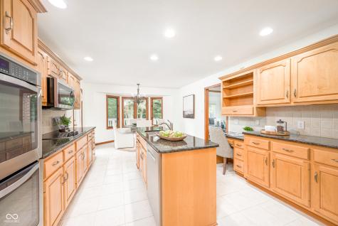 4390 Brittany Drive Zionsville IN 46077