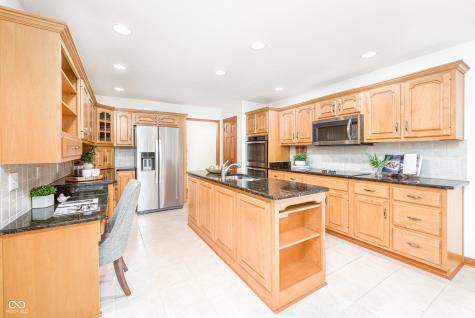 4390 Brittany Drive Zionsville IN 46077