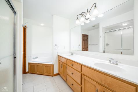 4390 Brittany Drive Zionsville IN 46077