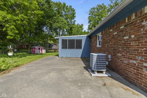 7034 Maryvale Court Indianapolis IN 46214