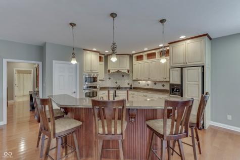 5898 Claybrook Drive Bargersville IN 46106