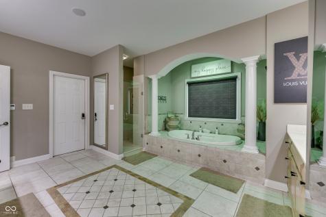 5898 Claybrook Drive Bargersville IN 46106