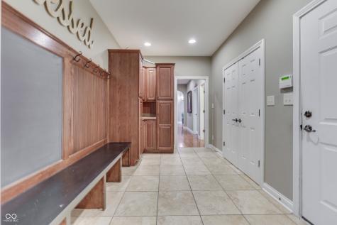 5898 Claybrook Drive Bargersville IN 46106