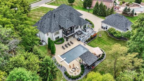 5898 Claybrook Drive Bargersville IN 46106