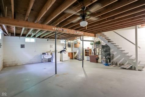 1609 E Woodland Drive Bloomington IN 47408