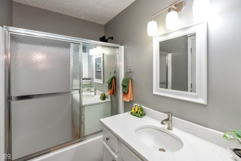5650 Crown Vetch Place Indianapolis IN 46254