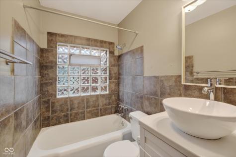 5428 E 10th Street Indianapolis IN 46219
