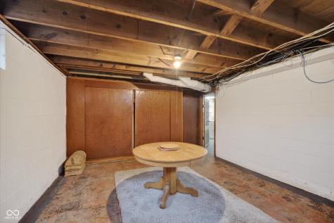 5428 E 10th Street Indianapolis IN 46219