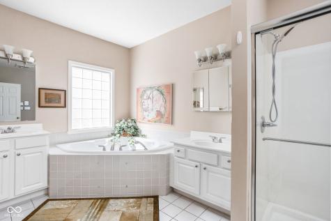 10019 Niagara Drive Fishers IN 46037