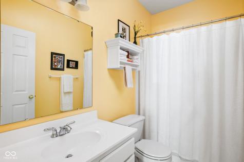 10019 Niagara Drive Fishers IN 46037