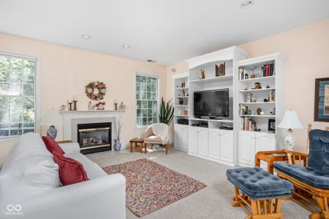 10019 Niagara Drive Fishers IN 46037