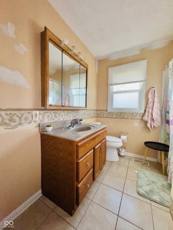 1177 W Curry Road Greenwood IN 46143