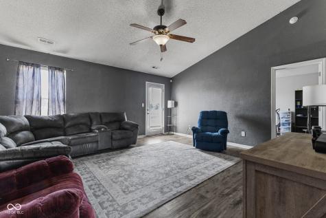 2227 Rolling Hill Court Columbus IN 47201