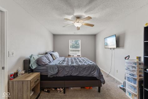 2227 Rolling Hill Court Columbus IN 47201