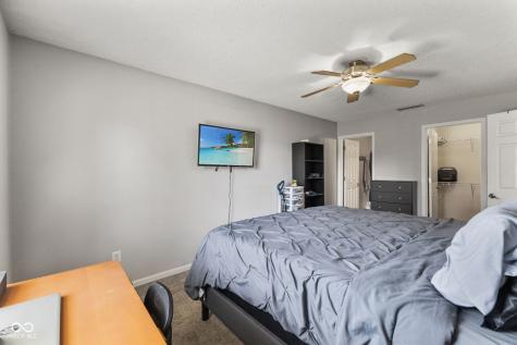 2227 Rolling Hill Court Columbus IN 47201