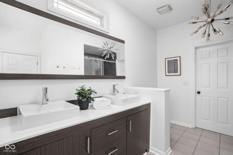 1037 E Ohio Street Indianapolis IN 46202