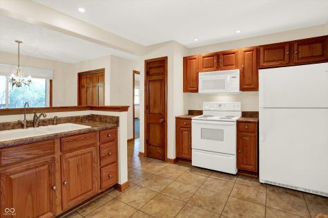 8101 Eaton Court Indianapolis IN 46239