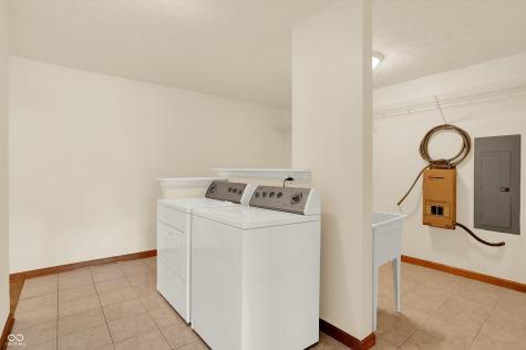 8101 Eaton Court Indianapolis IN 46239