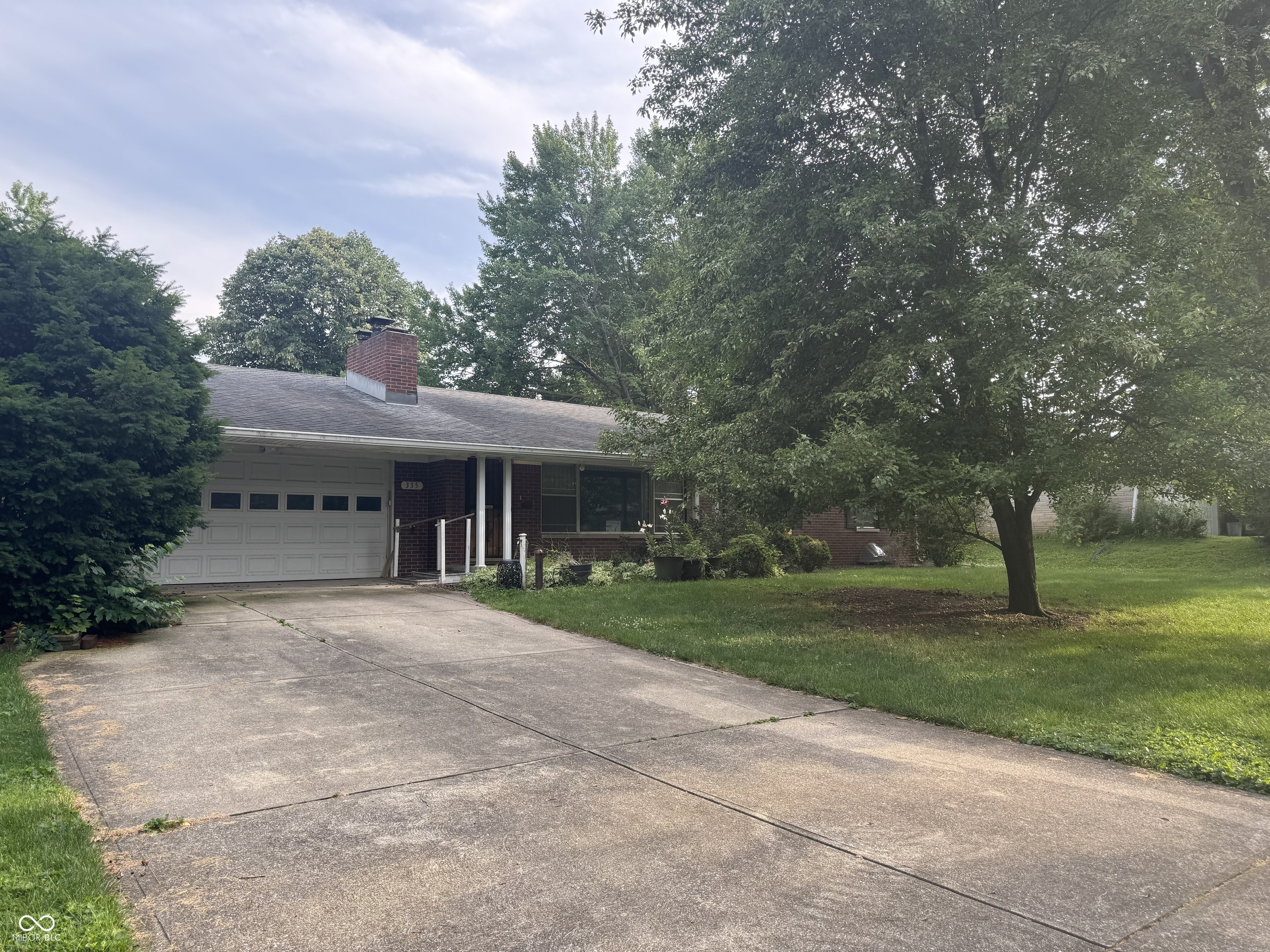335 Woodhill Drive Indianapolis IN 46227