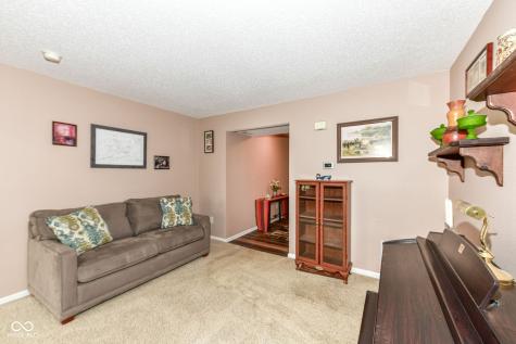 532 Bridgestone Drive Indianapolis IN 46231